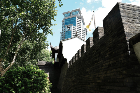 Old Shanghai: Yu Garden, Mosque and City Wall Walking Tour
