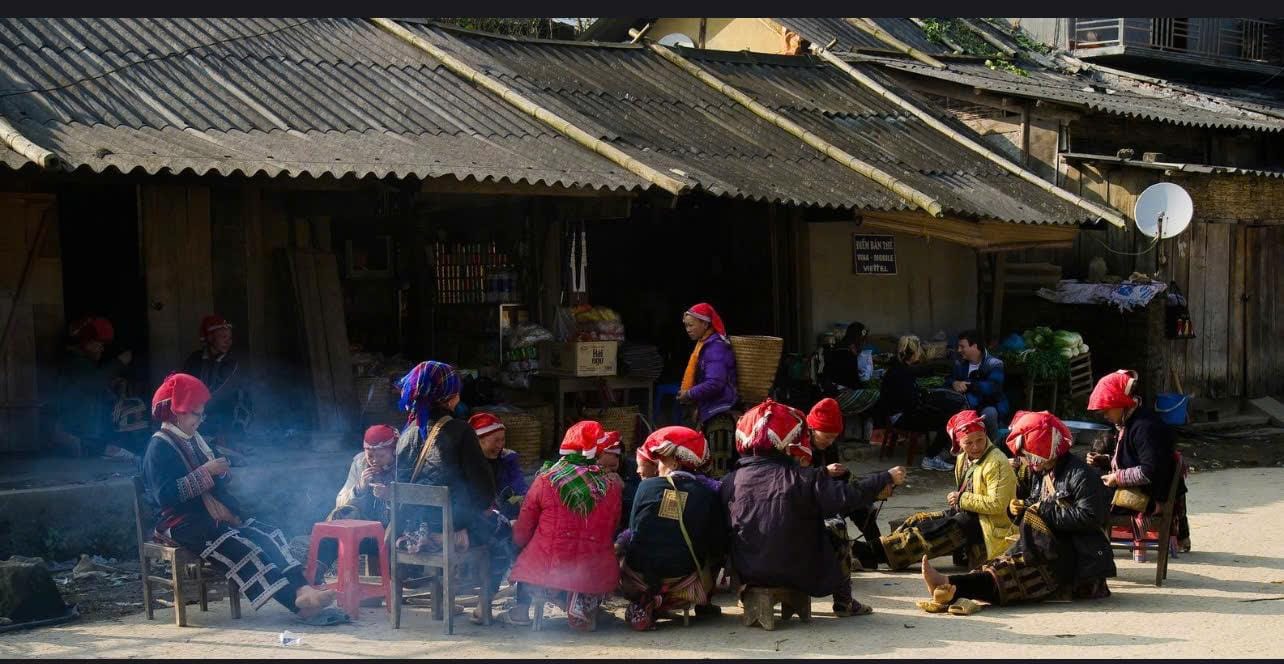 Sapa: Wanderung zum Dorf Ta Phin & Kräuterbad der Roten Dao
