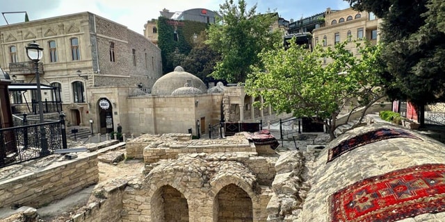 Baku: Old City Walking Tour