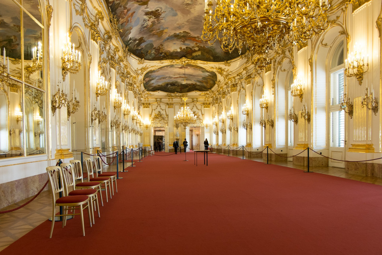 Vienna: Skip-the-Line Schonbrunn Palace & Gardens with Guide 2,5-hour: Skip-the-line Schonbrunn Palace & Gardens