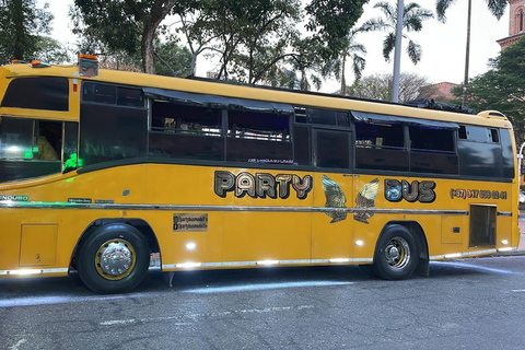 Medellin: Rumbero Party Bus met al het bier dat je kunt drinken