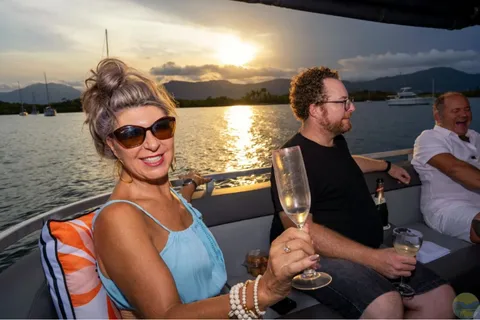 Stockholm : visite guidée en bateau et à pied de l'archipel de Vaxholm