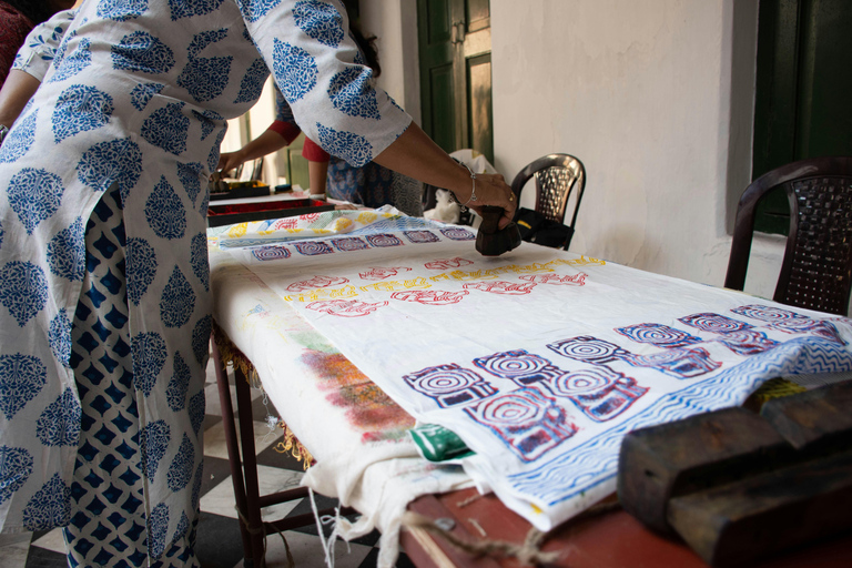 Authentic Yogyakarta: Tamansari Breakfast, Batik & Sunset