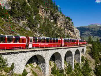Bernina Express: Pociąg widokowy między Chur i Poschiavo