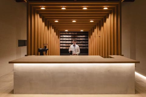 Tokyo: Coffee Omakase Experience with Japanese Garden Walk