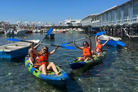Sorrento: Rent Kayak & Sup - Bagni della Regina Giovanna