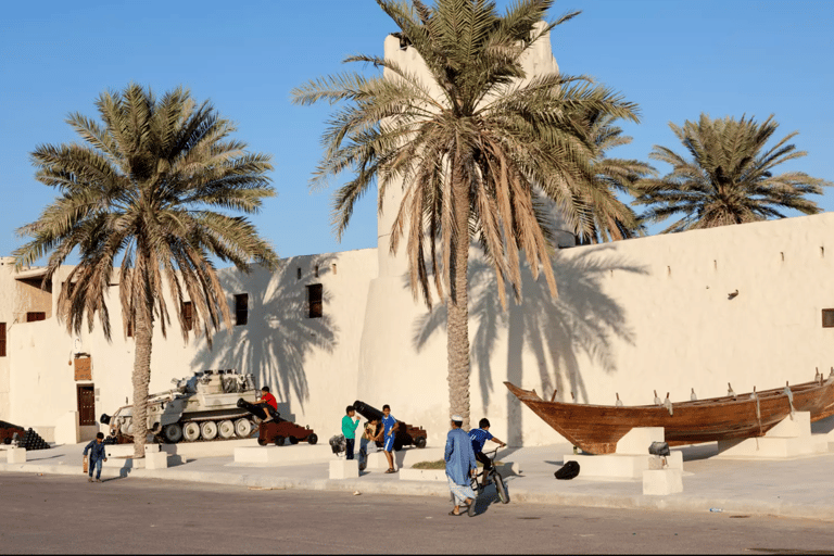 Dubai: 5 Emirates Lunch Tour & English/Russian Guide