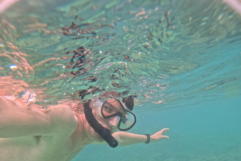 Muscat: Daymaniyat Islands Boat & Snorkel Trip
