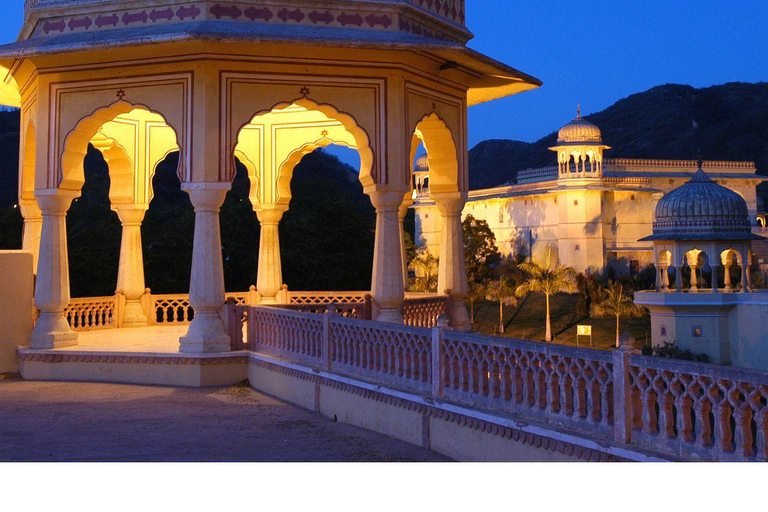 Jaipur: City Tour with Amber Fort & Ayurvedic Massage