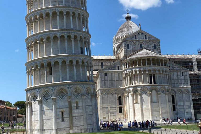 Pisa & Lucca with Wine Tasting and Lunch, from La Spezia Private Tour