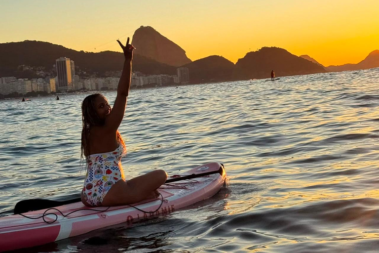 Rio de Janeiro: Copacabana Sunrise SUP Tour with Photos