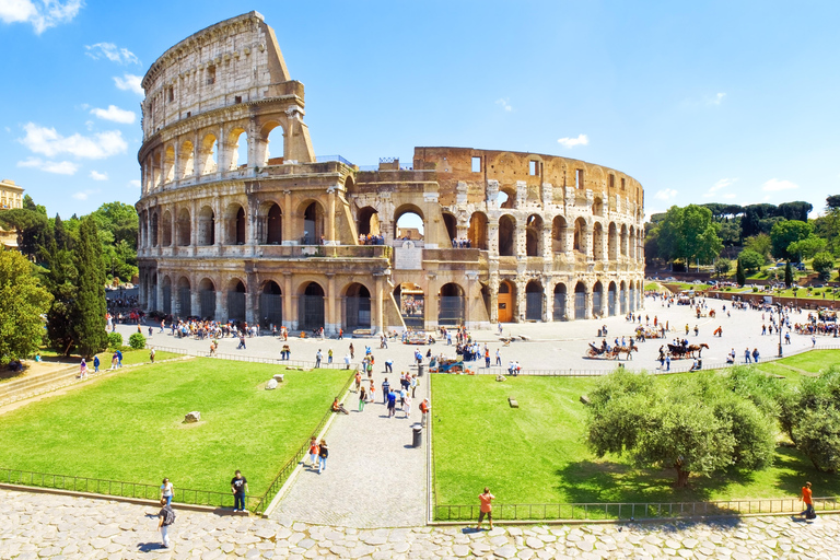 Rome: Colosseum Arena, Forum &amp; Palatine Hill Guided TourGroup Tour in French