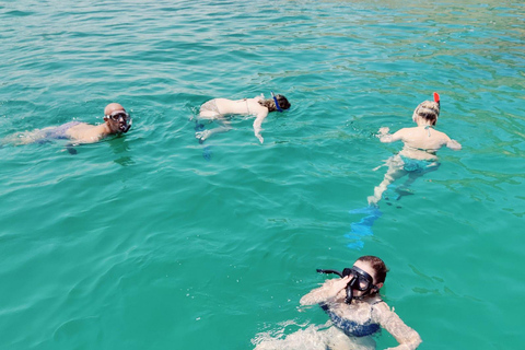 Bandar Khayran: Omani Dhow Cruise With Snorkeling Tour without Hotel Transfers