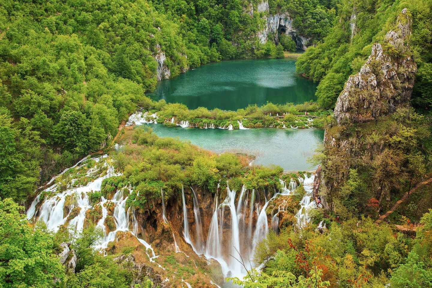 From Zagreb: Plitvice Lakes Guided Day Trip - From Zagreb: Plitvice Lakes Guided Day Trip