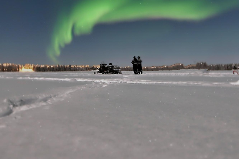 Levi: Nordlichtjagd mit MinivanLevi: Mit dem Minivan auf Nordlichtjagd