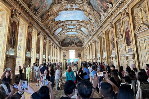 París: Visita guiada en PORTUGUÉS al Louvre-semiprivada