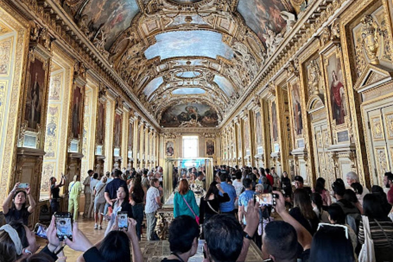 París: Visita guiada en PORTUGUÉS al Louvre-semiprivada