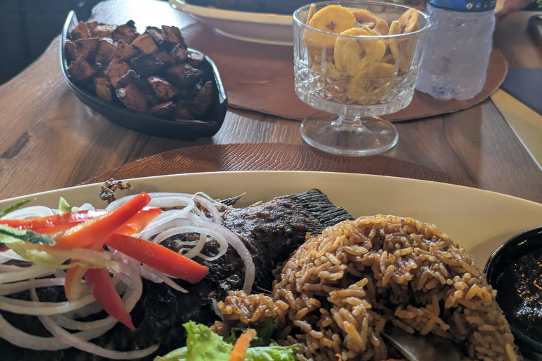 From Lagos: Ghana Castles & Kakum Park with Local Tour Guide
