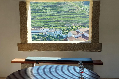 Douro Valley: Private Wine Tour with Lunch