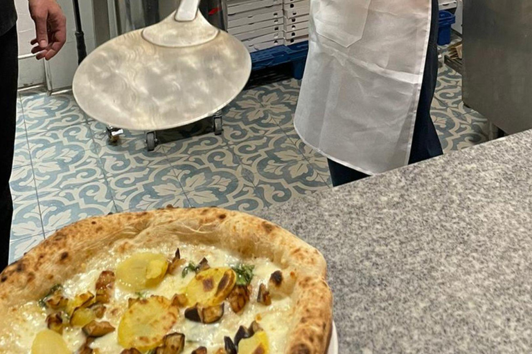Milan Neapolitan Pizza Master Class with final tasting, drinks included Milan Neapolitan Pizza Master Class with Final Tasting, Drinks Included