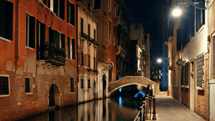 Venice: Crimes, Legends and Mysteries Tour at Sunset