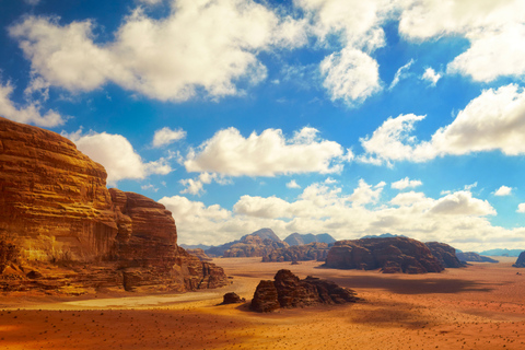 Aqaba : Visite privée du Wadi Rum avec safari en jeep et dîner