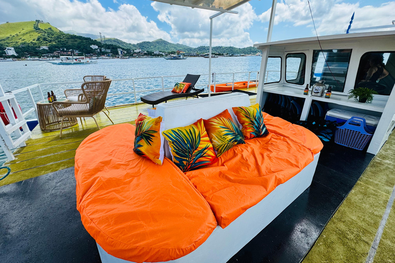 Coron Island: Coastal Trimaran Tour