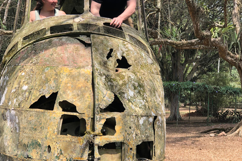 Excursión de un día a los Jardines Botánicos de Aburi, la Granja de Cacao y las Cataratas de BotiExcursión de un día a los Jardines Botánicos de Aburi y las cascadas de Boti