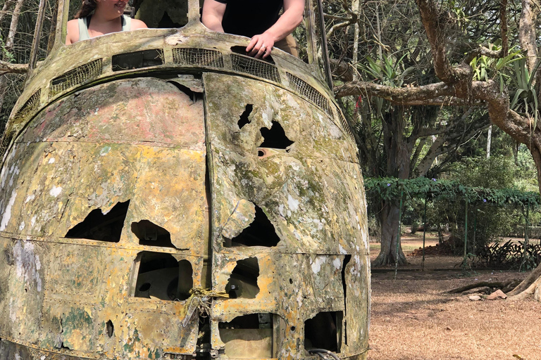 Excursión de un día a los Jardines Botánicos de Aburi, la Granja de Cacao y las Cataratas de BotiExcursión de un día a los Jardines Botánicos de Aburi y las cascadas de Boti