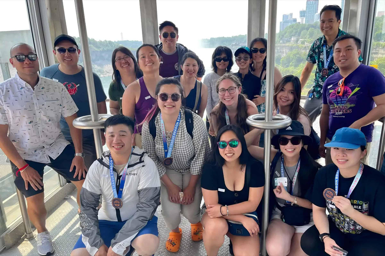 Toronto: Escursione guidata alle cascate del Niagara con crociera facoltativaTour delle Cascate del Niagara senza crociera in barca