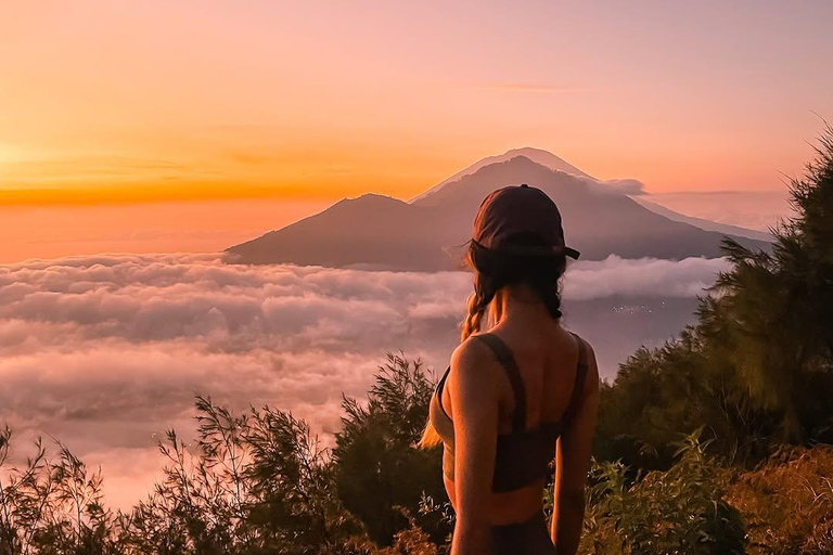 Bali: Mount Batur Sunrise Hike with Hot Springs & Breakfast