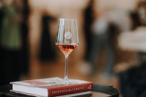 Berlin: Paint & Drink Workshop with Wine Tasting