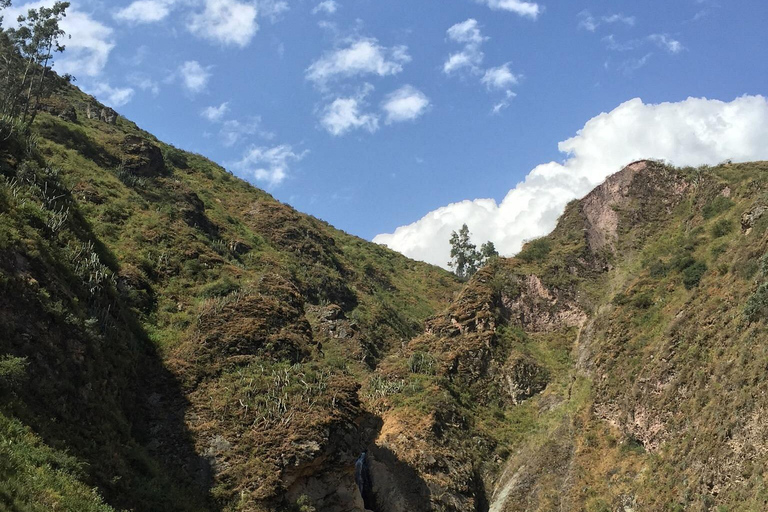 Hike in the Andes Mountains of Lima (Antakallo Waterfall) Hike in the Surroundings of Lima – Antakallo Waterfall