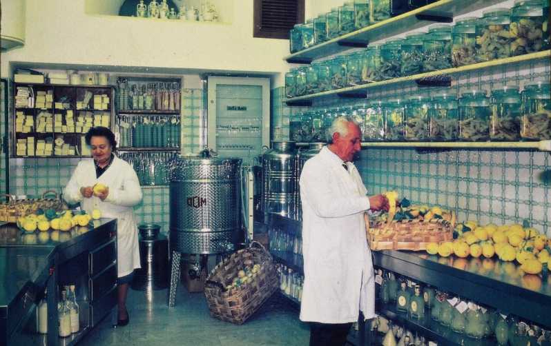 Amalfi: Limoncello Experience in the factory