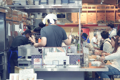 Tsukiji Cultural Gourmet Tour: Food Hunting with a Local