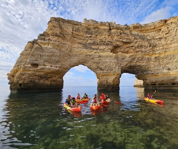 Benagil: 1:30Hour Kayak Rental with Private Parking
