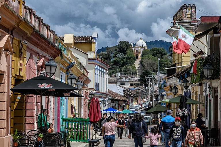 من توكستلا: تشياباس، ناتوراليزا، كولتورا واي ماجيا جويادو