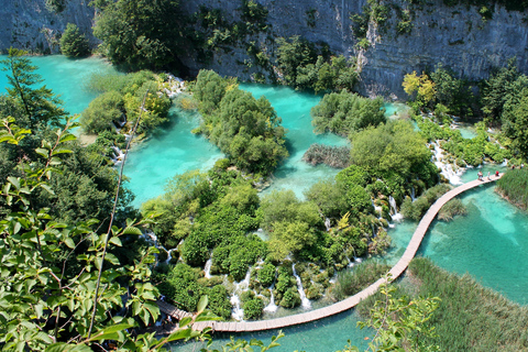 Privé transfer van Split naar Zagreb met Plitvice meren &amp; wijn