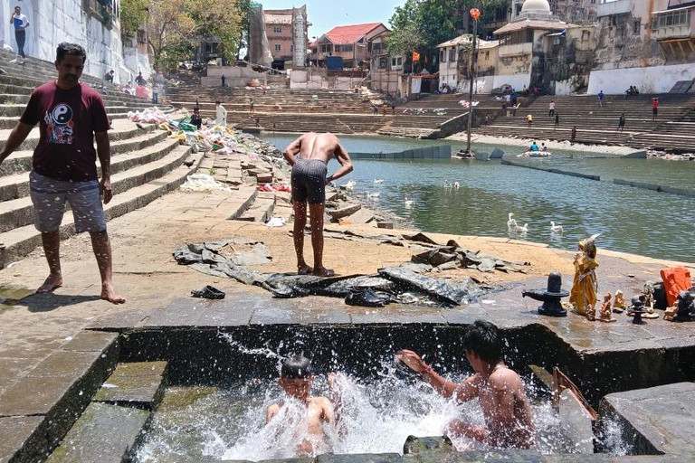 Mumbai Slum Tour & City Sightseeing with Pickup, Car & Guide Half-Day Private Sightseeing Tour