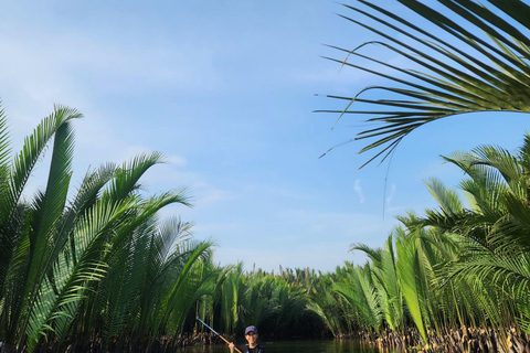 Hoi An: Viaggio in stand-up paddling all'alba per conoscere la vita locale