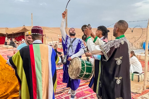 Agafay Desert Escape: Abendessen bei Sonnenuntergang, Pool &amp; Quad/KamelAbendessen in der Agafay-Wüste mit Kamelritt