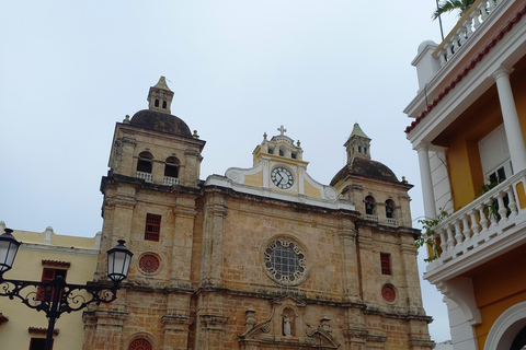 Cartagena: Cartagena City Sightseeing Tour by Bike