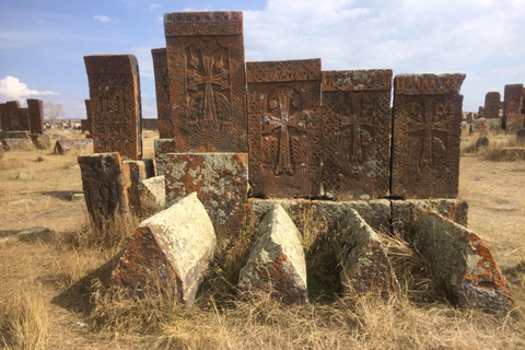 Yerevan: Silk Road Jeep Tour with Lake Sevan & Noravank