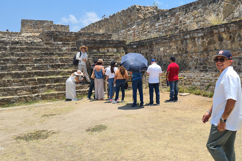 Oaxaca: Odkryj Monte Albán i targi w OaxacaOaxaca: Odkryj Monte Albán i smaki targowisk