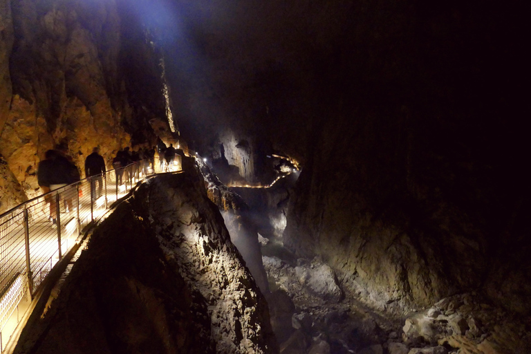 Excursão diurna à caverna Skocjan saindo de Liubliana