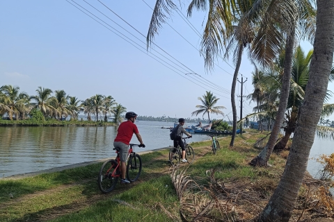 Fort Kochi Strand und Backwater Fahrradtour (Halbtagestour)Abend Slot