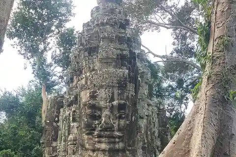 Siem Reap: Grand circle tour Sun set on bakeang hill & Guide