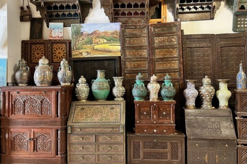 Handicraft and Colorful Souks Private Tour