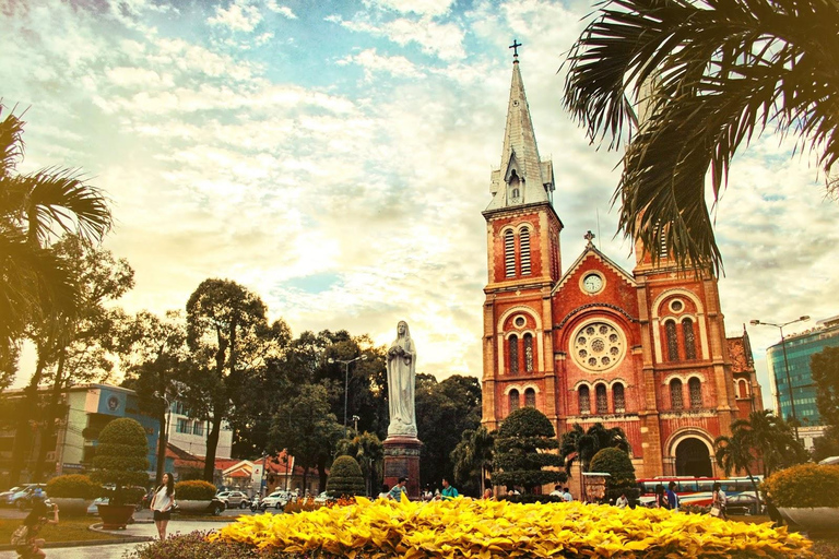 Saigon: Tour privato di mezza giornata in auto Ho Chi Minh