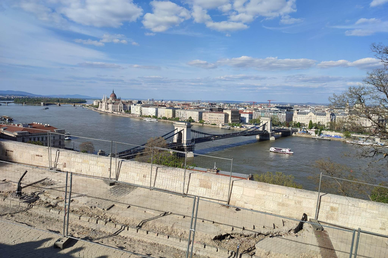 Budapest: Castle District Walking Tour with Local Guide